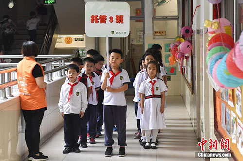 广州部分公立小学推行校内“课后托管”