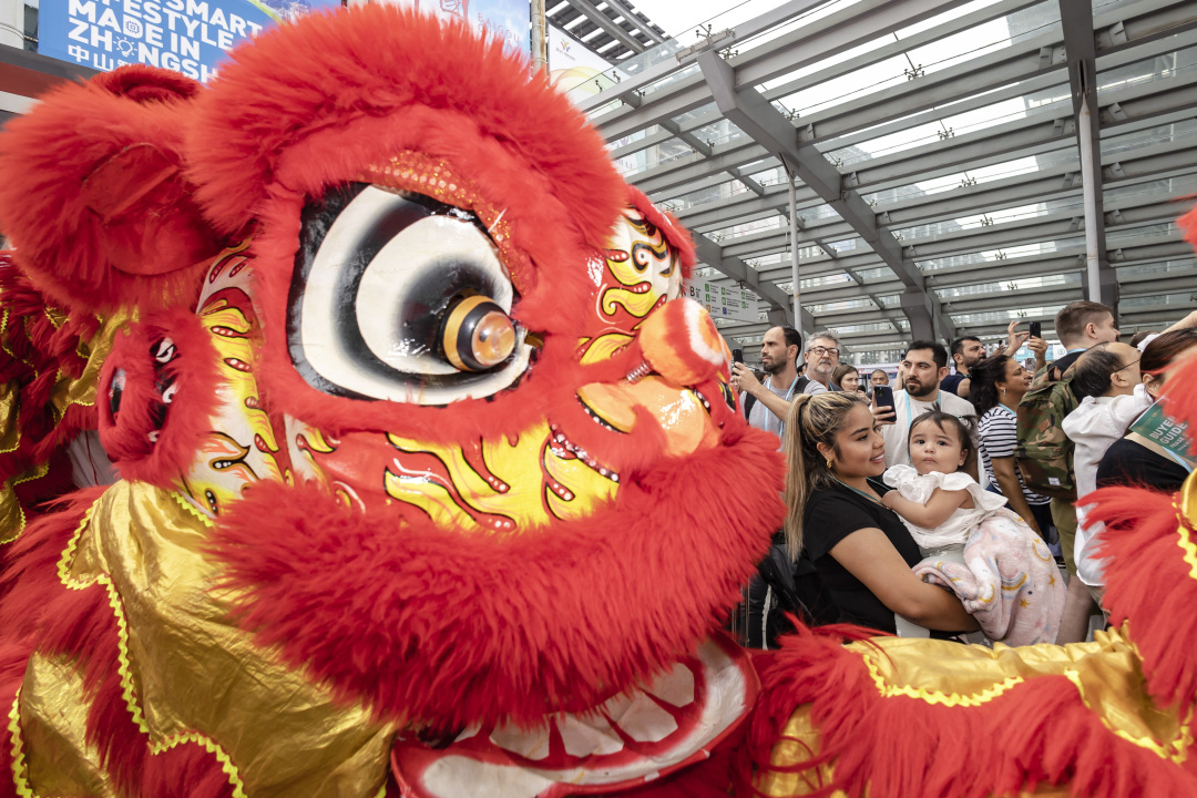 第135届广交会现场亮点纷呈现场热闹非凡